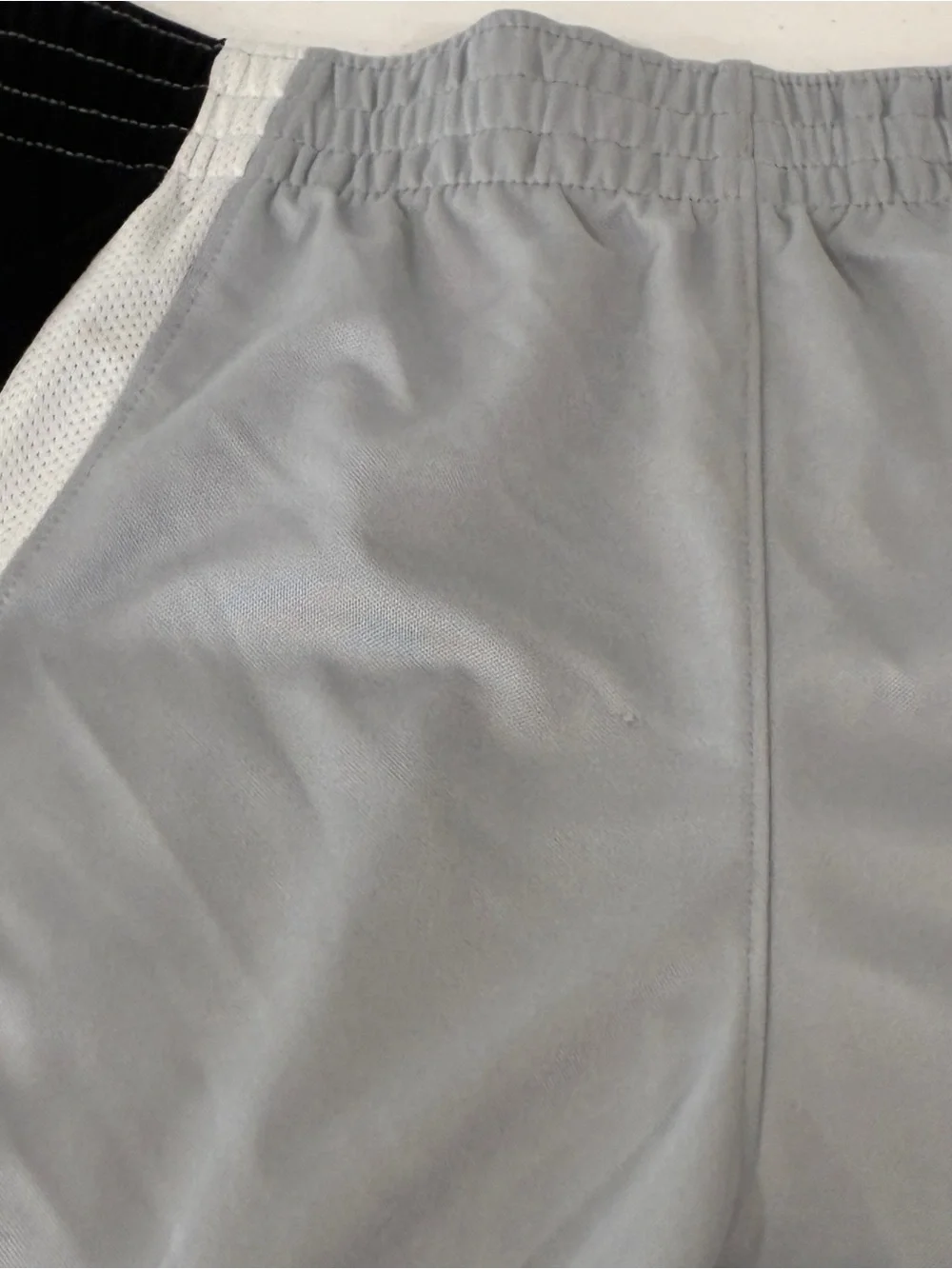 Nike Boys / Youth Dri-FIT Basketball Shorts - Size XL (Style 856064-012)